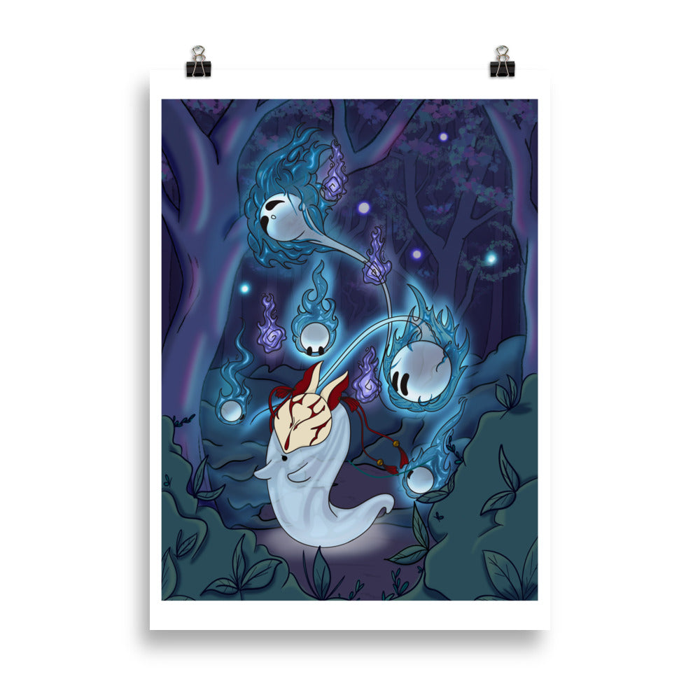 Affiche Inari and the Wisps suspendue, avec Inari entouré de feux follets dans une forêt nocturne 50 x 70 cm