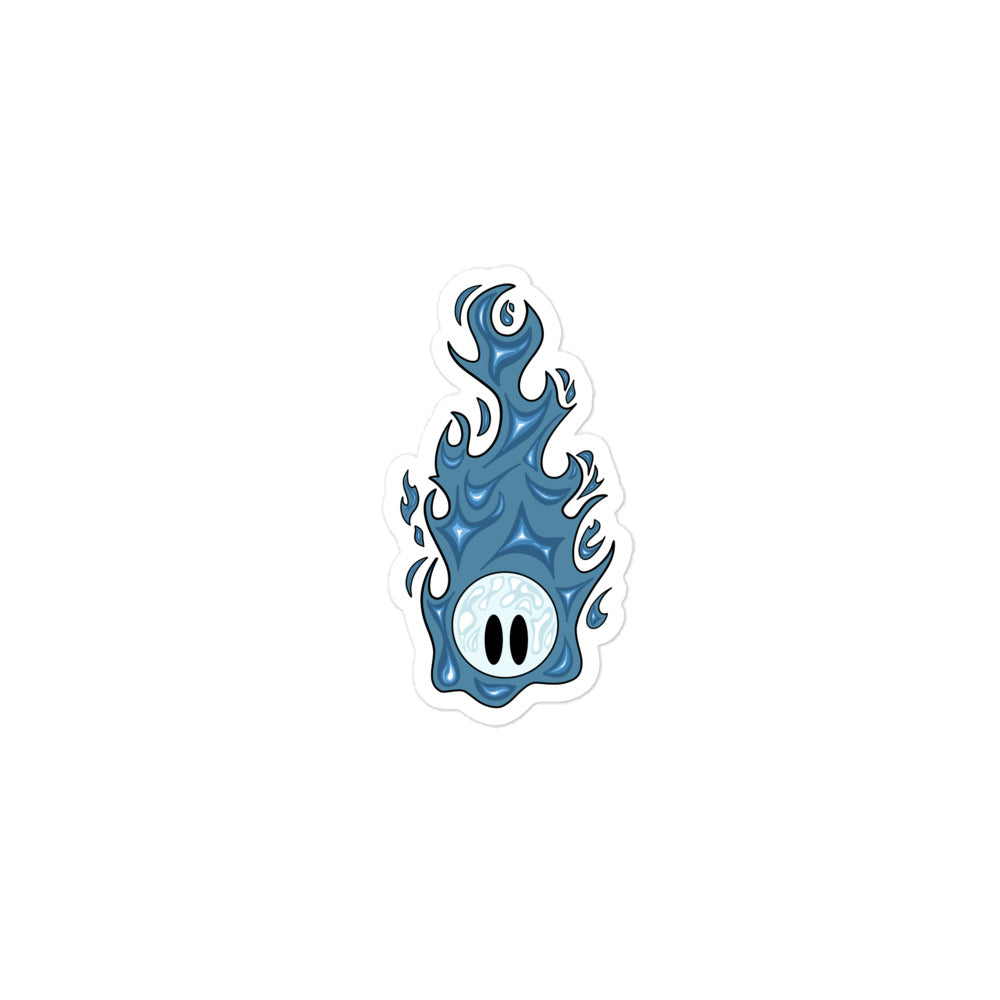 Petit feu follet bleu de l’illustration Inari and the Wisps, présenté en sticker. 7,6 x 7,6 cm